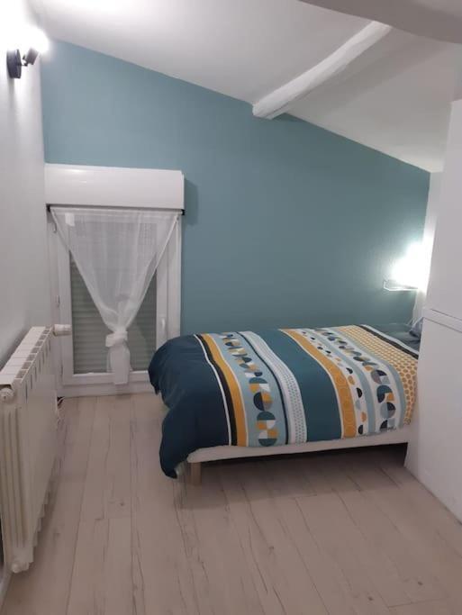 Charmante Maison Renovee, Proche Lac Et Centre-Ville Л'Иль-Журден Экстерьер фото